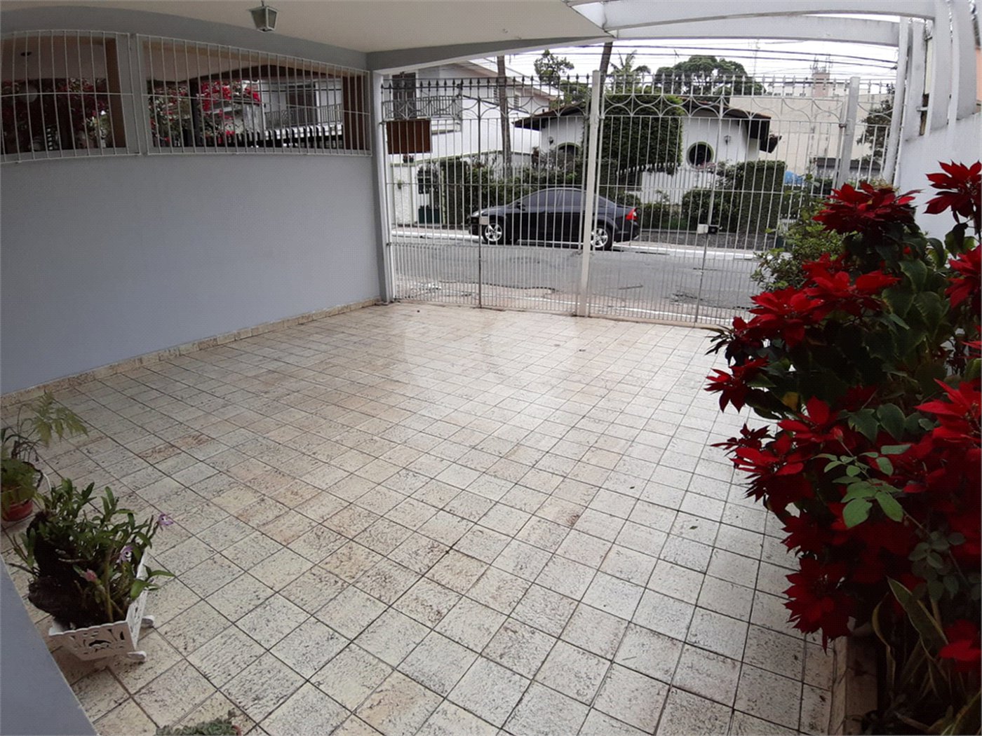 Sobrado à venda com 3 quartos, sendo 1 suíte,  em Jardim Floresta, São Paulo, SP
