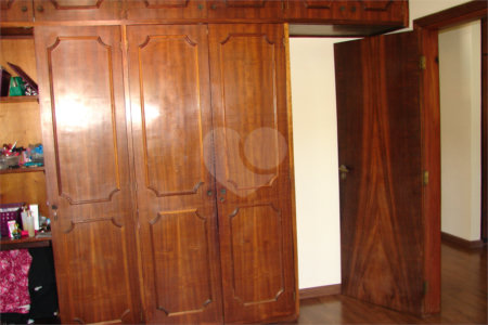 Casa à venda com 3 quartos, sendo 1 suíte, no condomínio Estância Marambaia, Vinhedo - SP