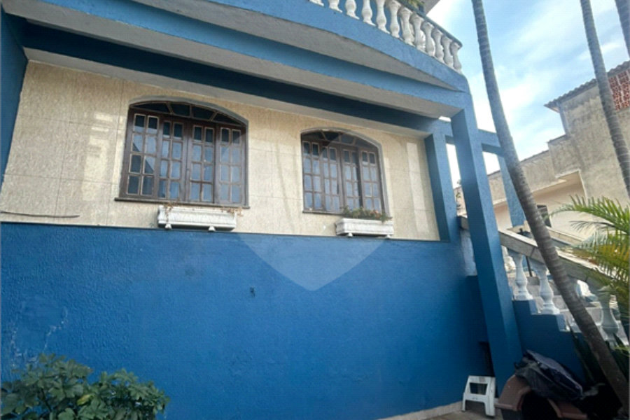 Sobrado à venda com 3 quartos, sendo 1 suíte,  em Tremembé, São Paulo, SP