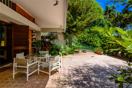 Casa à venda com 4 quartos, sendo 1 suíte,  em Jardim Leonor, São Paulo, SP