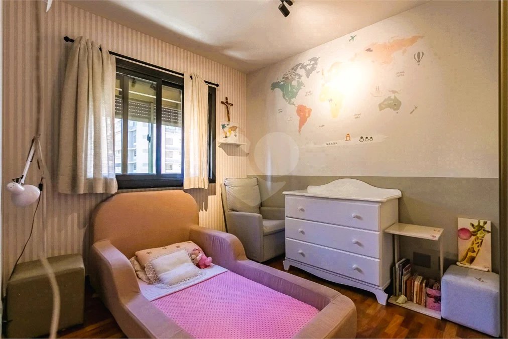 Vila Clementino - Apartamento reformado | 186 m² | 3 suítes | 3 vagas livres