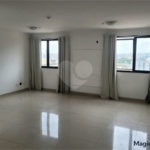 Sala comercial com 35m² , 1 vaga , 1 banheiro , à venda na Penha.
