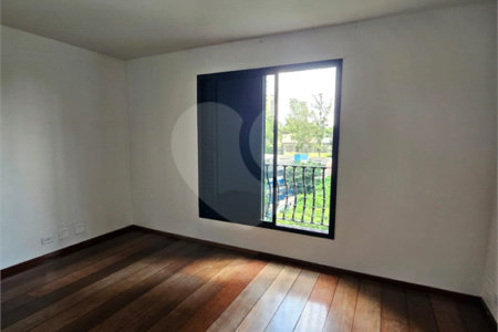 Apartamento à venda com 4 quartos, sendo 2 suítes,  em Jardim Parque Morumbi, São Paulo, SP