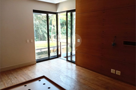 Casa de Vila à venda com 4 suítes em Granja Julieta, São Paulo, SP