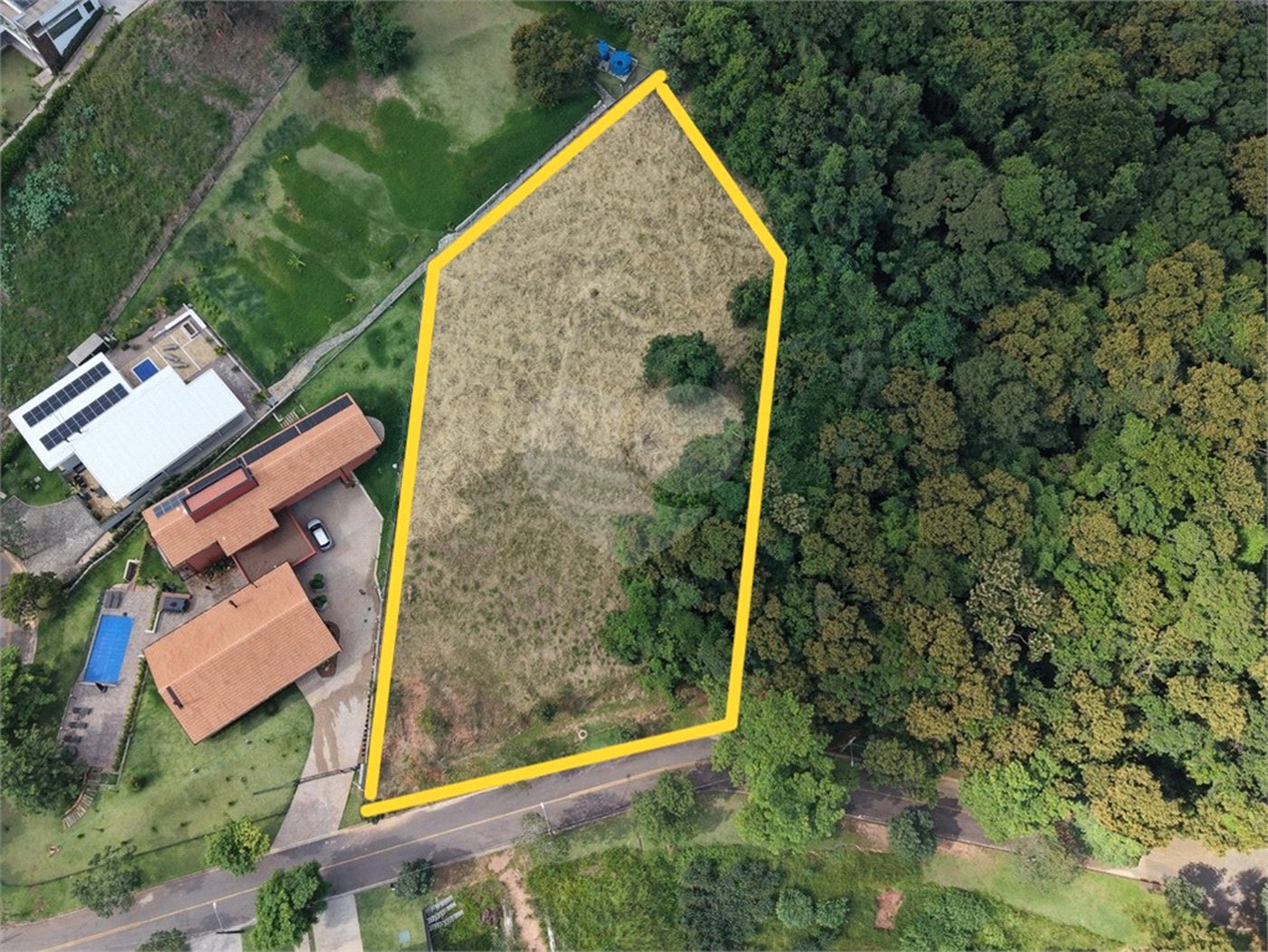 Terreno à venda no condomínio Jardim Primavera, Louveira - SP