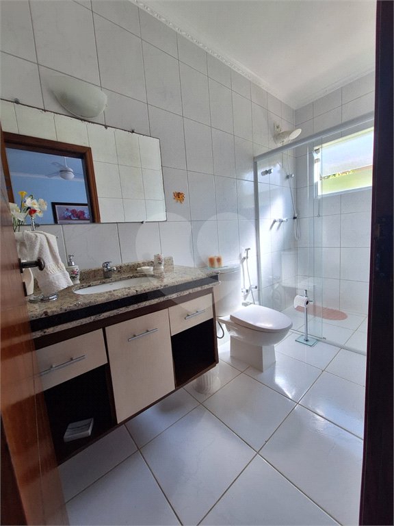 Casa à venda com 4 suítes no condomínio Bougainville, Peruíbe - SP
