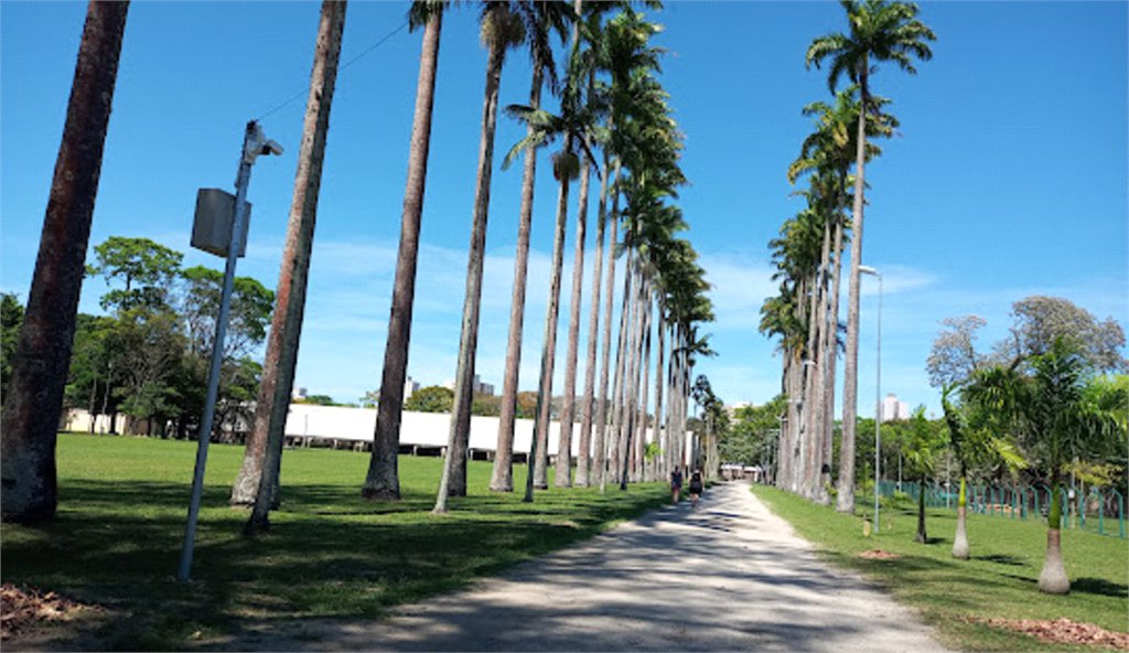 Apartamento à venda com 3 quartos, sendo 1 suíte,  em Parque Residencial Aquarius, São José dos Campos, SP