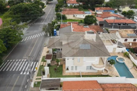 Sobrado à venda com 6 suítes em Vila Santista, Atibaia, SP