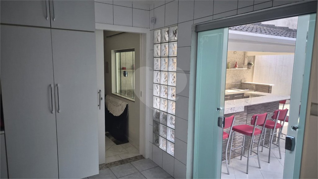 Sobrado à venda com 3 quartos, sendo 1 suíte, em Tremembé, São Paulo, SP