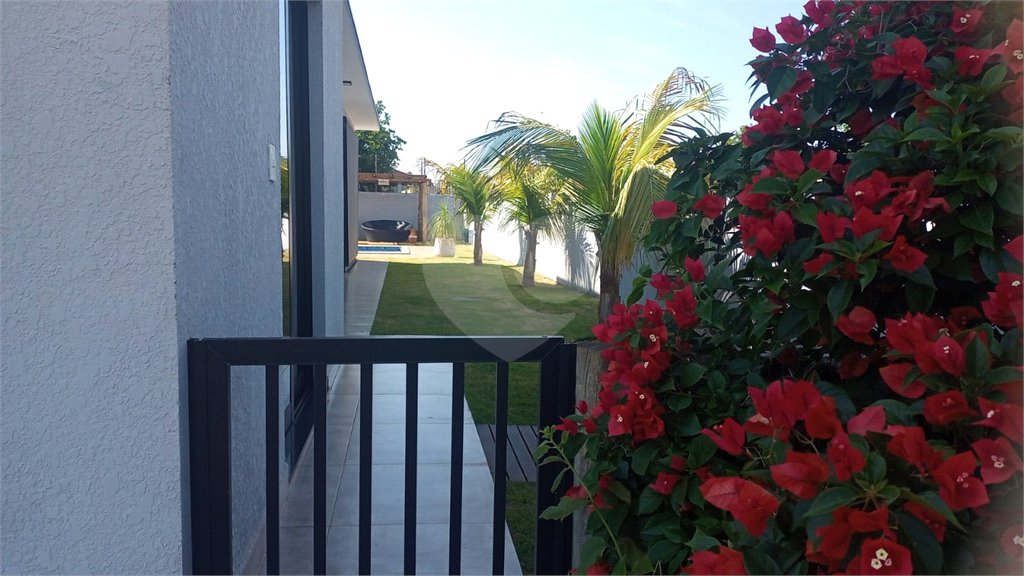 Casa à venda com 3 quartos, sendo 1 suíte, no condomínio Village da Serra, Araçoiaba da Serra - SP