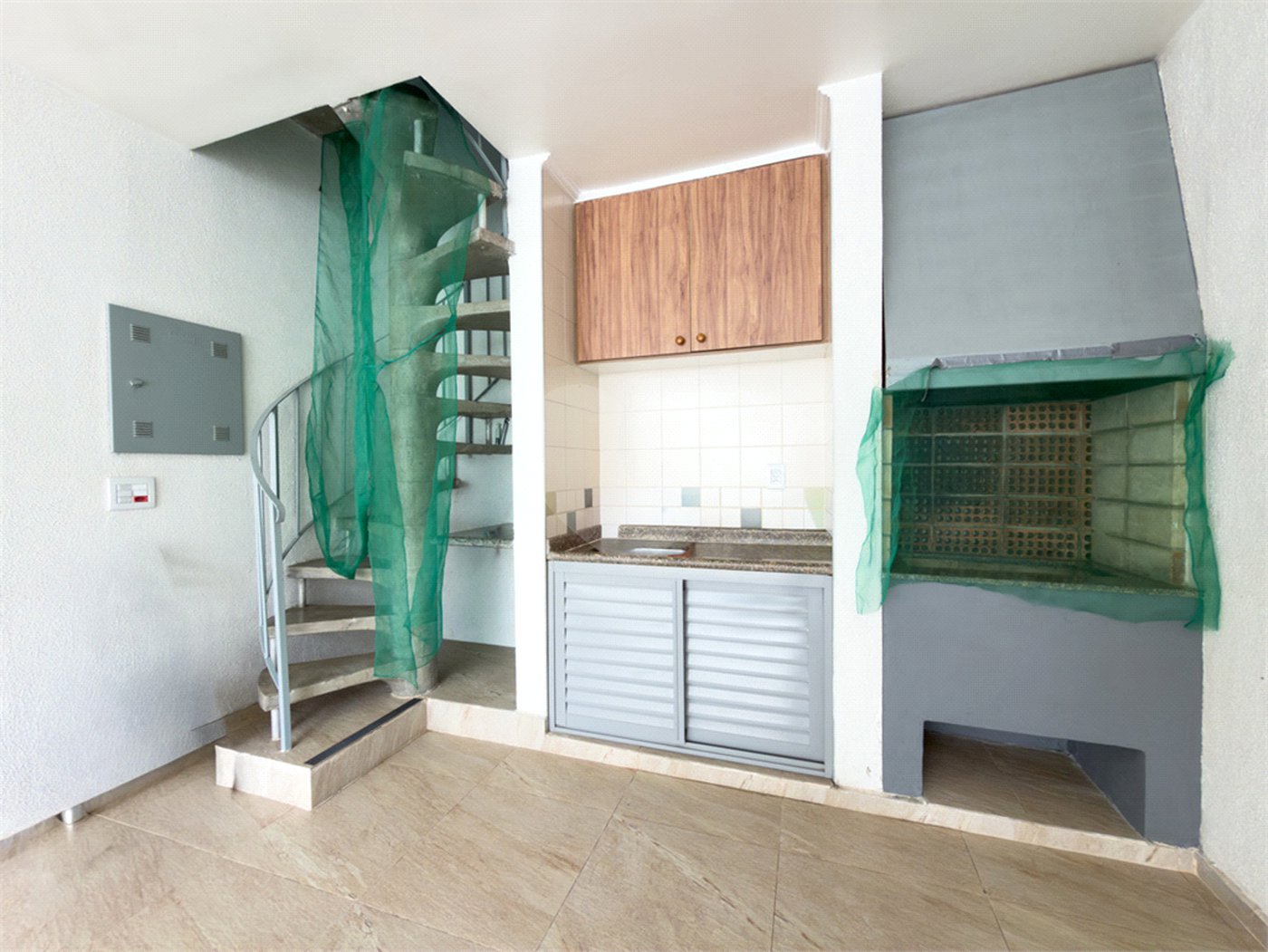 Casa de Vila à venda com 3 quartos, sendo 1 suíte, em Indianópolis, São Paulo, SP