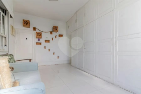 Apartamento à venda com 4 quartos, sendo 1 suíte,  em Copacabana, Rio de Janeiro, RJ
