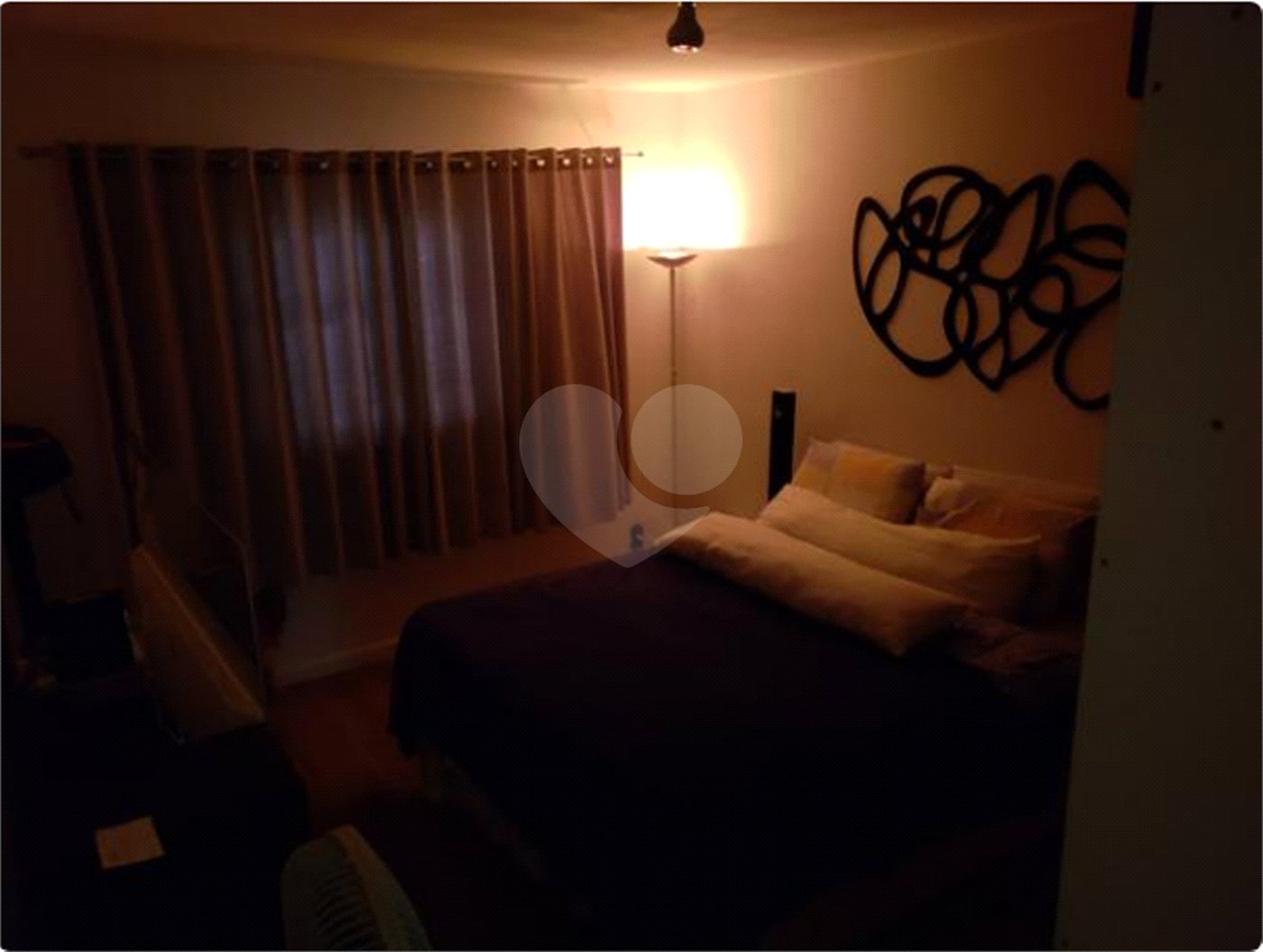 Sobrado à venda com 3 quartos, sendo 1 suíte,  em Parque Edu Chaves, São Paulo, SP