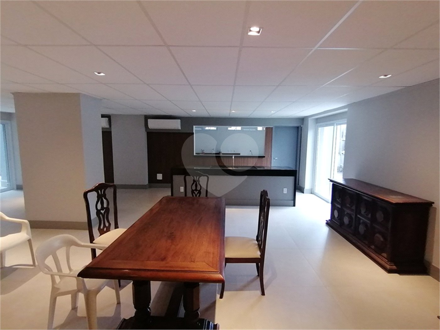 Apartamento à venda com 3 quartos, sendo 1 suíte, em Jardim Paulista, São Paulo, SP