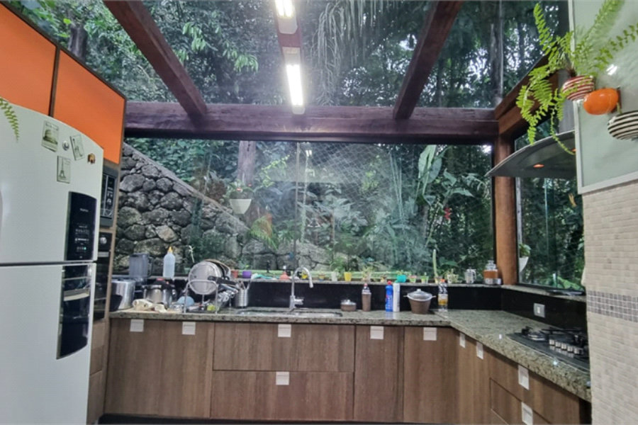 Sobrado à venda com 3 suítes em Serra da Cantareira, Mairiporã, SP