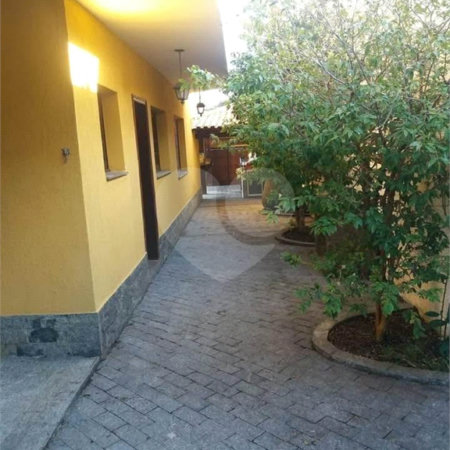 Casa à venda com 4 quartos, sendo 1 suíte,  em Vila Suissa, Mogi das Cruzes, SP