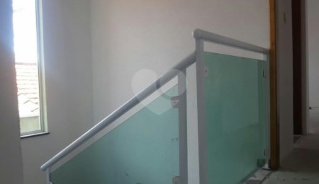 Sobrado à venda com 3 suítes em Parada Inglesa, São Paulo, SP