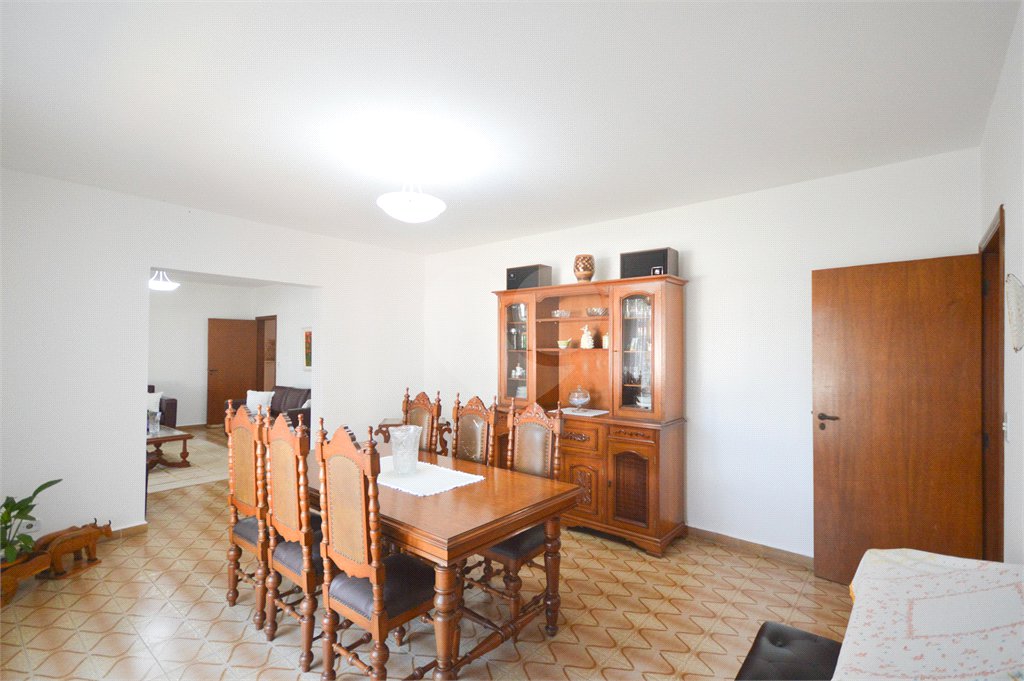 Casa à venda com 3 quartos, sendo 1 suíte, em Planalto Paulista, São Paulo, SP