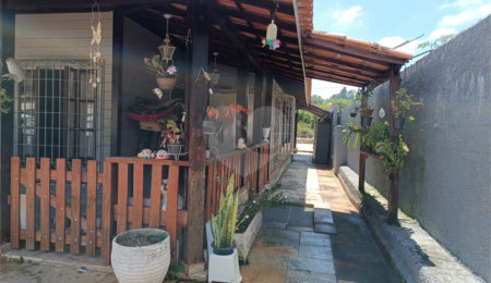 Casa à venda com 5 quartos, sendo 3 suítes,  em Jardim Villaça, São Roque, SP