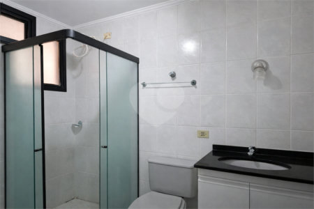 Apartamento à venda com 3 quartos, sendo 1 suíte,  em Enseada, Guarujá, SP