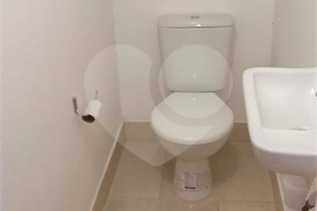 Sobrado à venda com 3 quartos em Campo Belo, São Paulo, SP