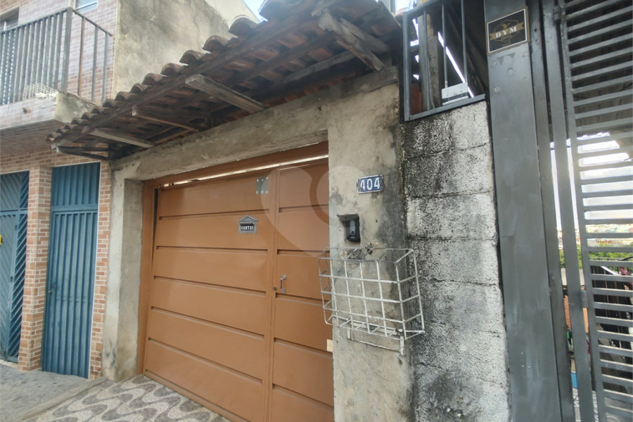 Sobrado à venda com 3 quartos no Brasilândia, São Paulo, SP