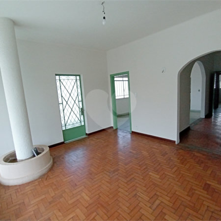 Casa à venda com 3 quartos no Centro, Vinhedo, SP