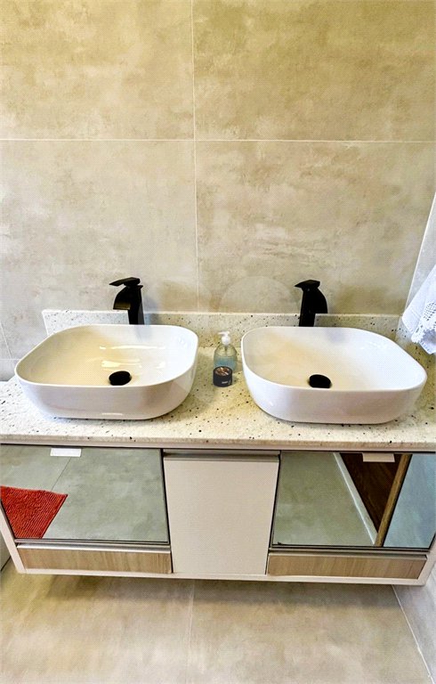 Casa à venda com 4 suítes no condomínio Village Ipanema, Araçoiaba da Serra - SP