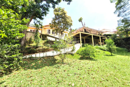 Casa à venda com 4 suítes no condomínio Chácara Flora, São Paulo - SP