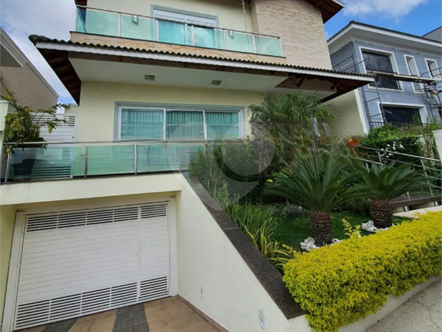 Casa à venda com 4 suítes no condomínio Mirante do Horto, São Paulo - SP