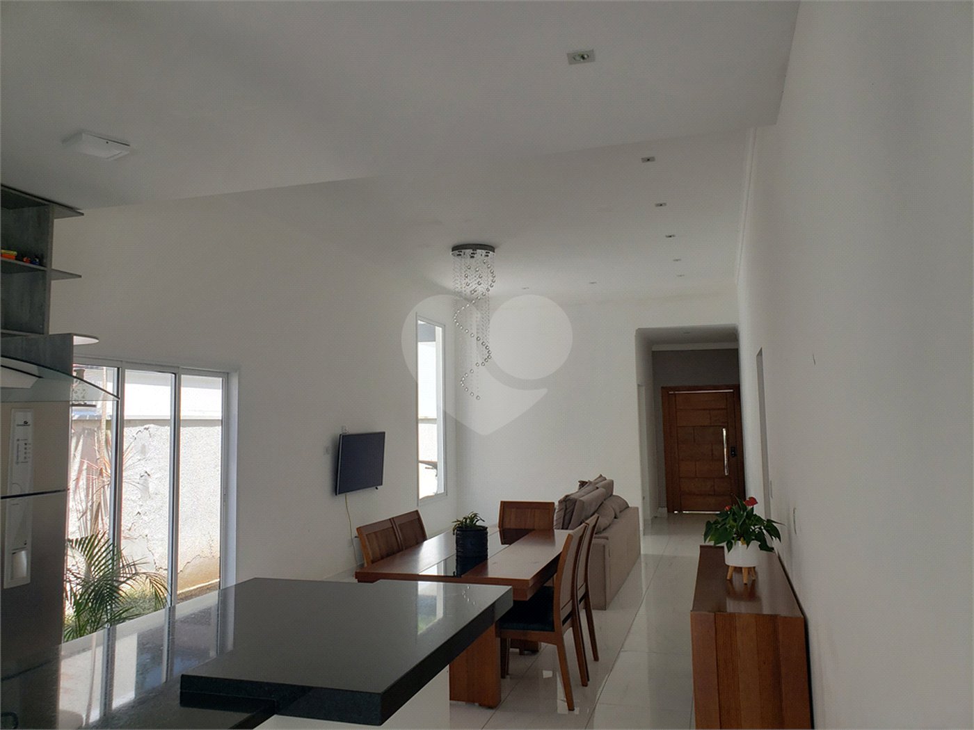 Casa à venda com 3 suítes no condomínio Residencial Veredas, Mogi das Cruzes - SP