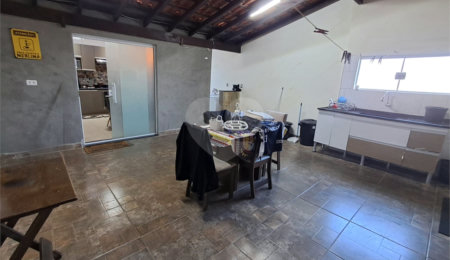 Casa à venda com 2 quartos em Vila Lavínia, Mogi das Cruzes, SP