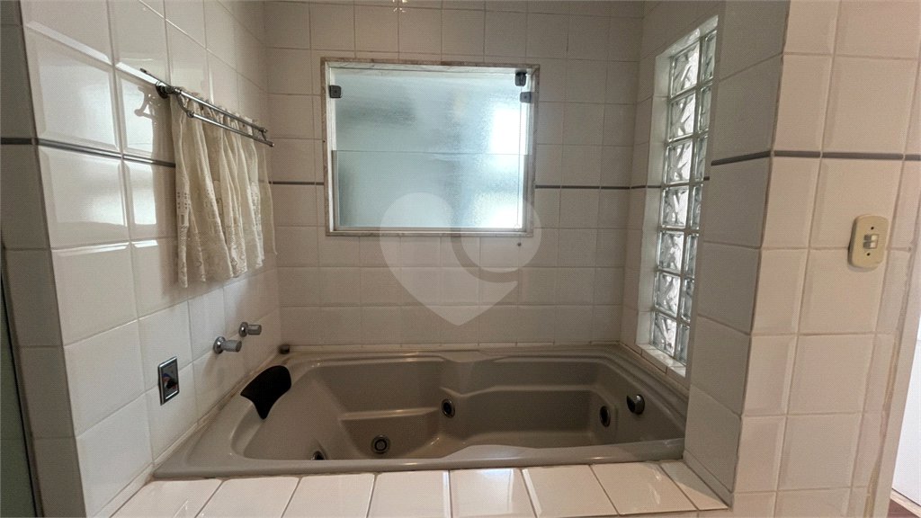 Cobertura à venda com 3 quartos, sendo 2 suítes,  em Vila Ipojuca, São Paulo, SP