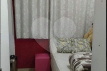 Casa à venda com 5 quartos, sendo 1 suíte,  em Parque do Colégio, Suzano, SP
