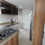 Casa à venda com 3 quartos, sendo 1 suíte, no condomínio Residencial Jardins, São Bernardo do Campo - SP