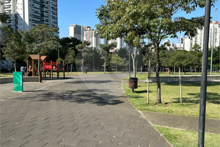 Apartamento à venda com 2 quartos, sendo 1 suíte, em Água Branca, São Paulo, SP