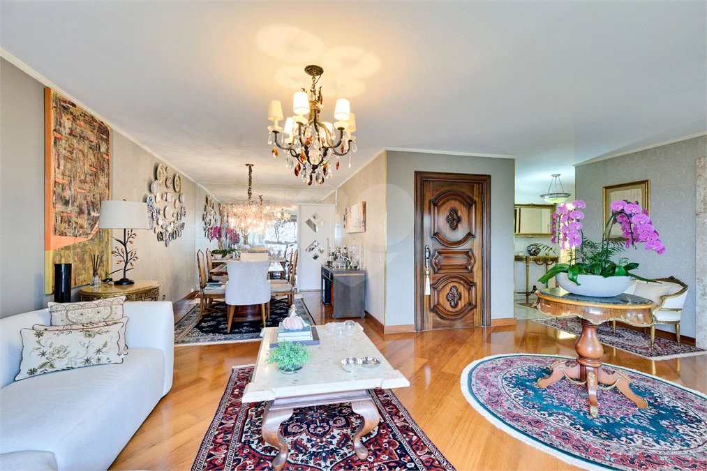 Apartamento à venda com 3 quartos, sendo 1 suíte, em Jardim Marajoara, São Paulo, SP