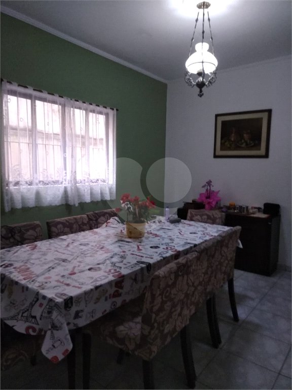 Sobrado à venda com 3 quartos, sendo 1 suíte, em Chora Menino, São Paulo, SP