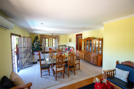 Casa à venda ou para alugar com 4 quartos, sendo 1 suíte, no Centro, São Roque, SP
