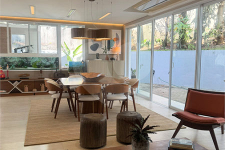 Casa à venda com 4 suítes no condomínio Jardim das Palmeiras, Vinhedo - SP