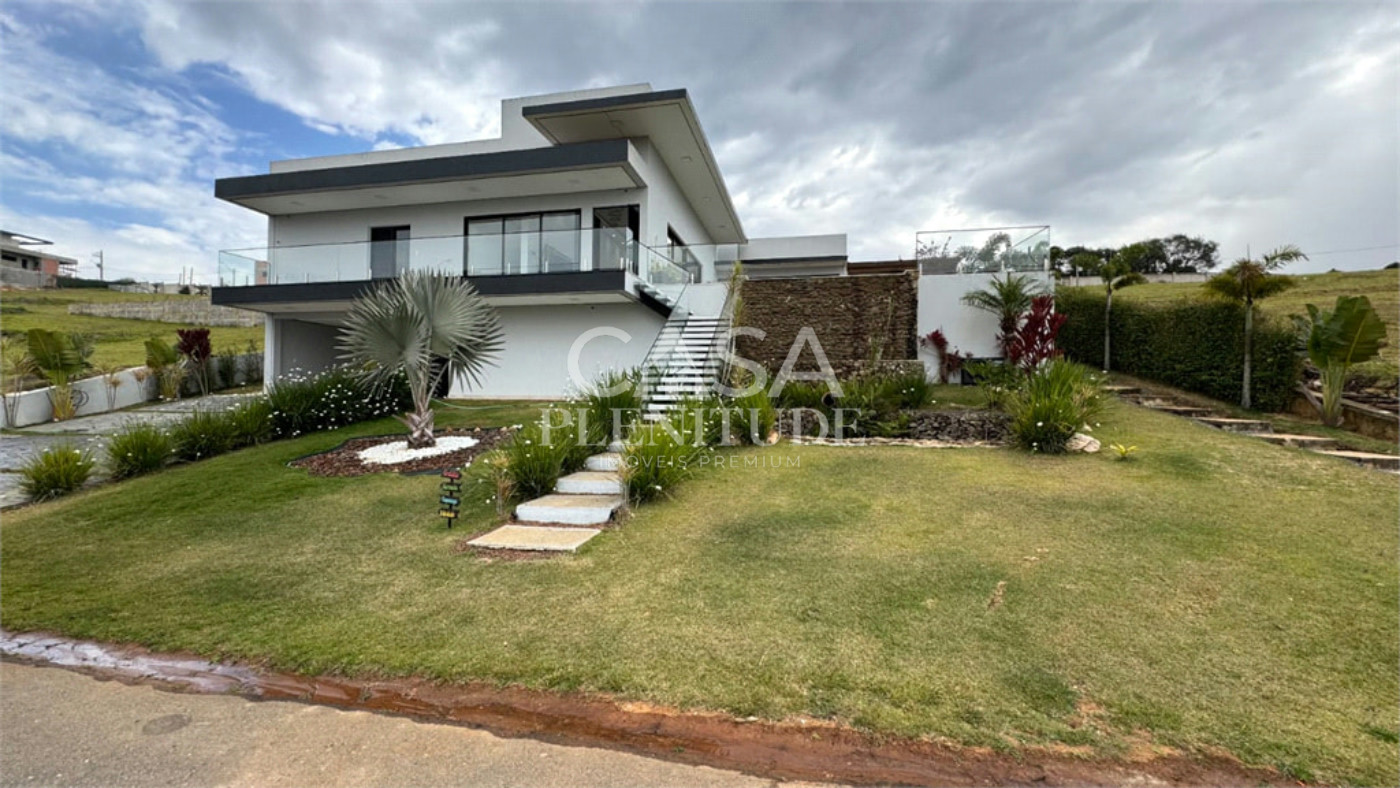 Casa em condomínio à venda ou para alugar com 5 quartos, sendo 3 suítes, no Centro, Piedade, SP