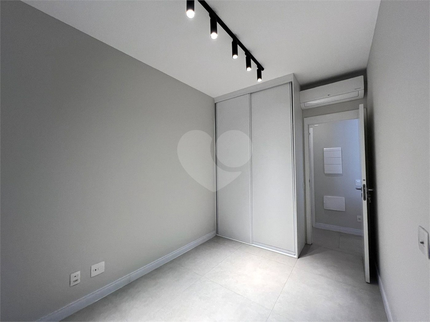 Apartamento para alugar com 2 quartos, sendo 1 suíte, em Cerqueira César, São Paulo, SP