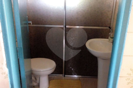 Chácara à venda com 5 quartos, sendo 2 suítes,  no Centro, Sarapuí, SP