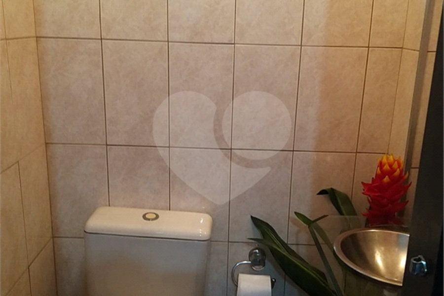 Sobrado à venda com 4 quartos, sendo 1 suíte, no Brasilândia, São Paulo, SP