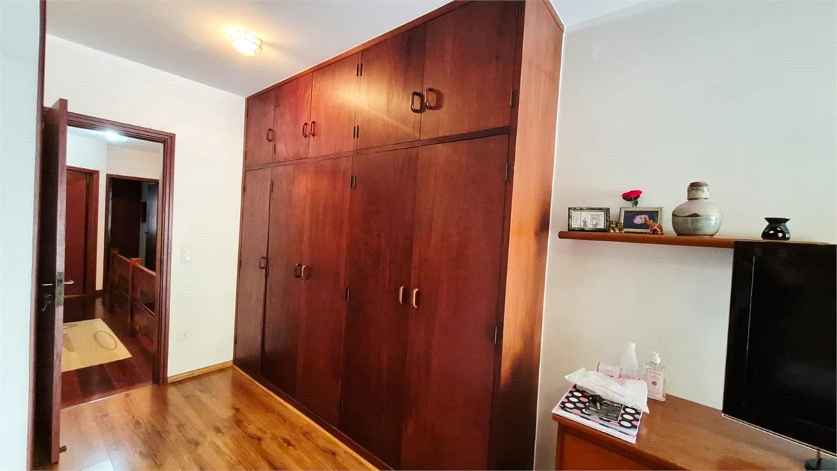 Casa à venda com 3 suítes em Jardim das Vertentes, São Paulo, SP