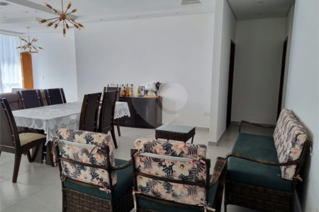 Casa à venda com 4 quartos, sendo 1 suíte, no condomínio Clube Florada Suzano, Suzano - SP