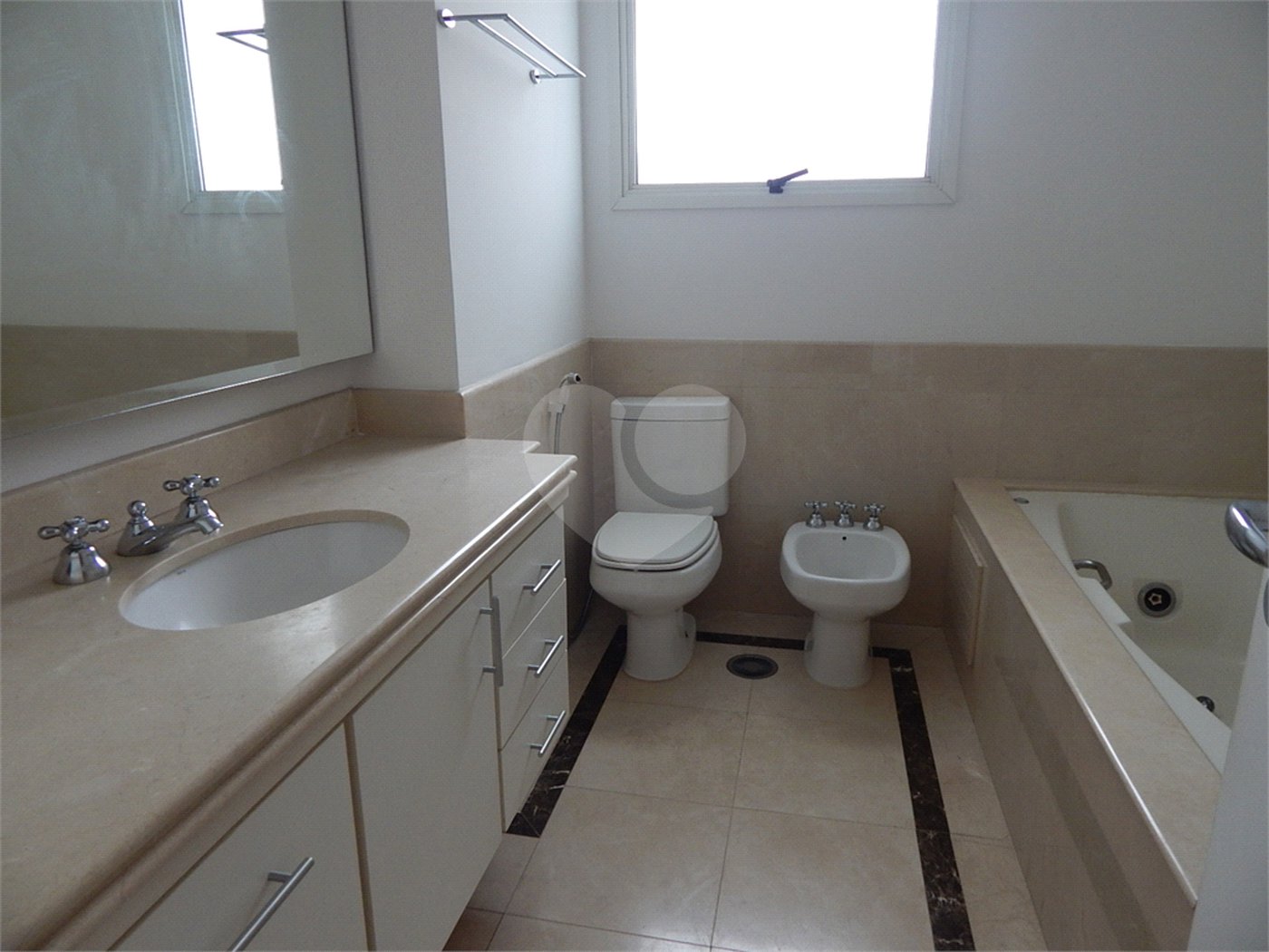 Apartamento à venda com 4 suítes em Moema, São Paulo, SP