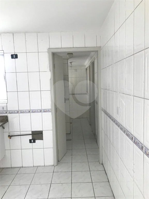 Espaço e Segurança no Bom Retiro: Apartamento de 100 m² com Infraestrutura Completa