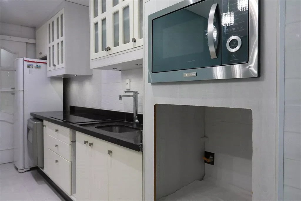 Apartamento à venda com 3 quartos, sendo 1 suíte, em Vila Sônia, São Paulo, SP