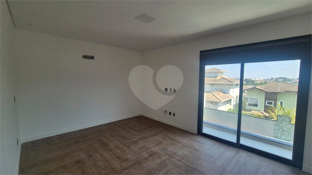 Casa à venda com 3 suítes no condomínio Recanto dos Paturis, Vinhedo - SP